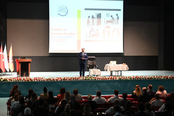 Hizmet içi Eğitim Planı kapsamında Protokol Kuralları Eğitimi gerçekleştirilmektedir.