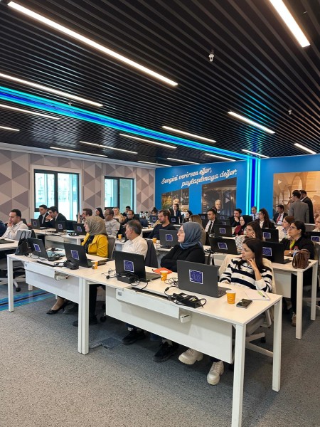 Hizmet içi Eğitim Planı kapsamında Uygulamalı Office Eğitimi 13-15 Ekim 2025 tarihleri arasında gerçekleştirilmektedir.