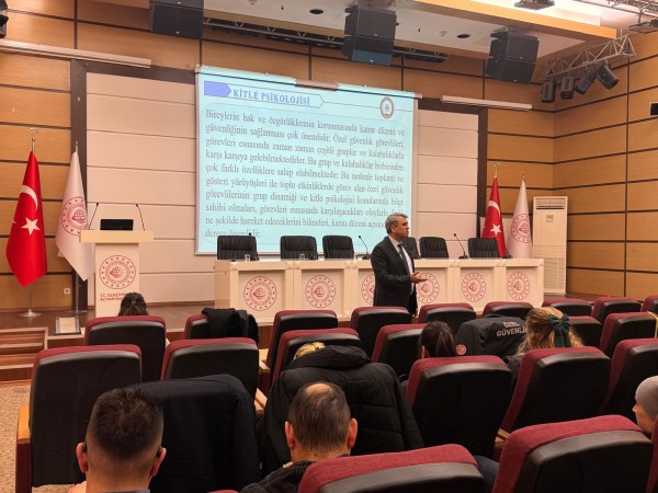 Ulaştırma ve Altyapı Bakanlığı Merkez ve Taşra Teşkilatında görev yapan Koruma ve Güvenlik Görevlilerine Yönelik Eğitim Verilmiştir.